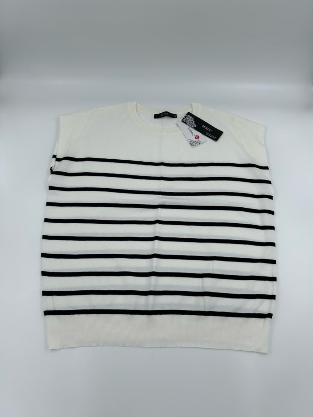 Mirol Women’s Striped Cream and Black Crewneck Sweater - XL